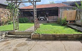 Maison en pierre proche mer, commerces et bus
